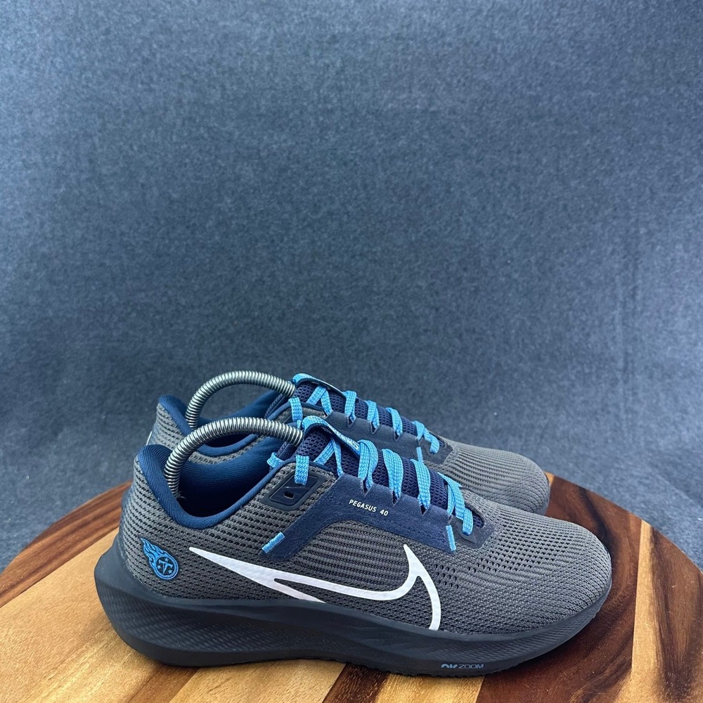Nike NFL x Air Zoom Pegasus 40 Tennessee Titans DZ5970-001 Men's Size 8